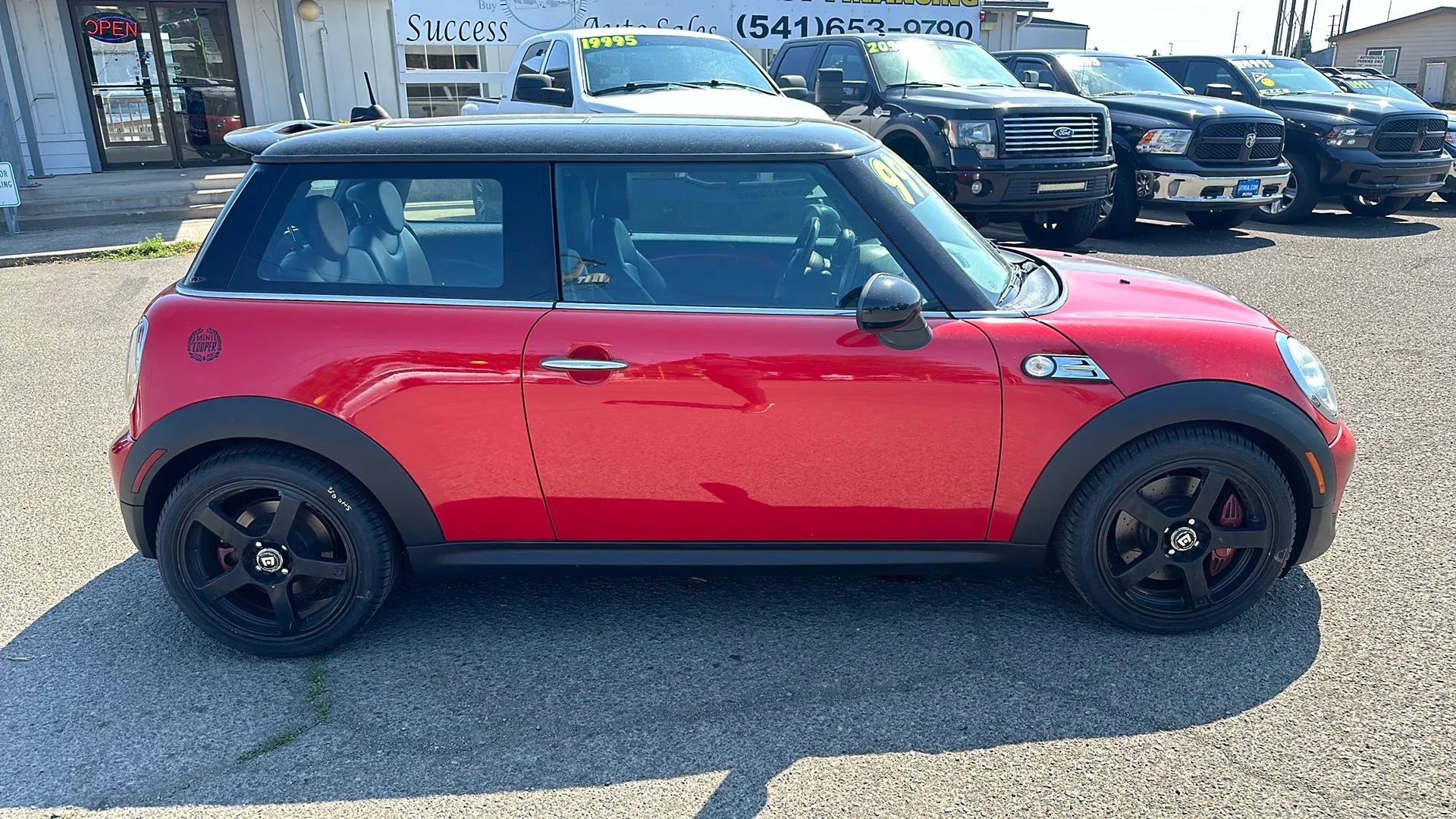 Used 2011 MINI Cooper John Cooper Works FWD image 17