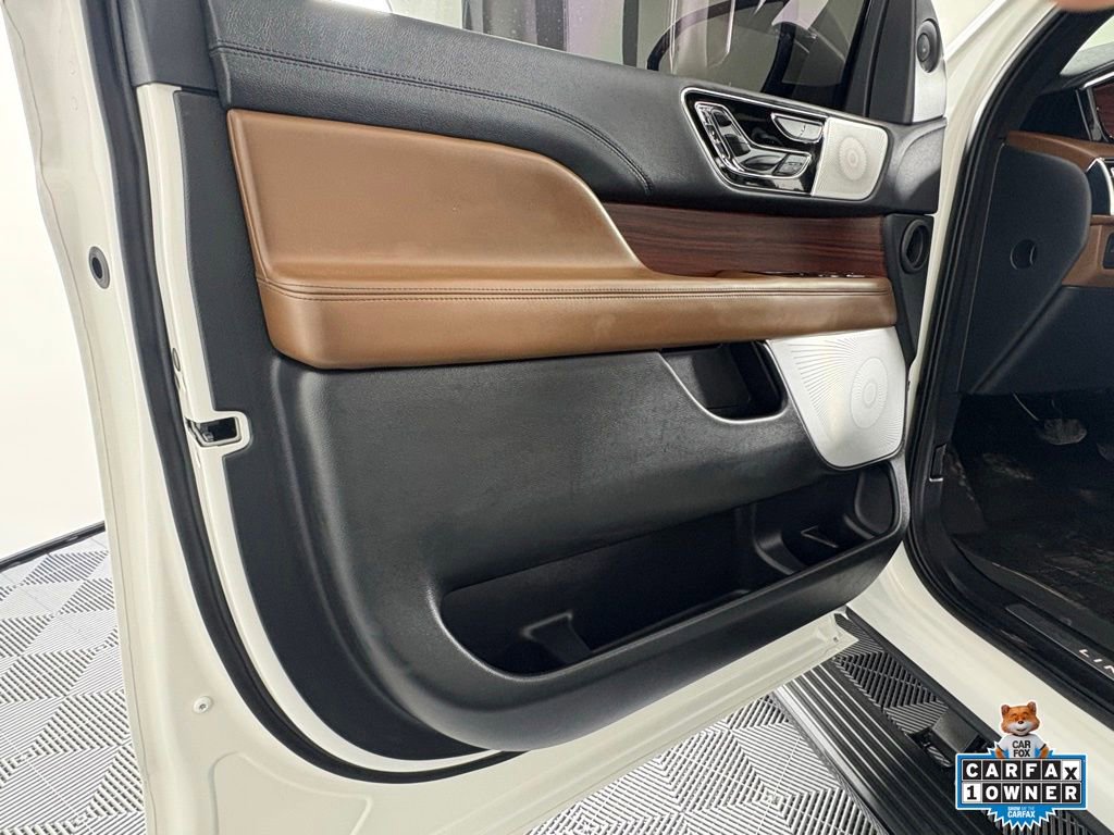 Used 2024 Lincoln Navigator L Reserve AWD/4WD image 15