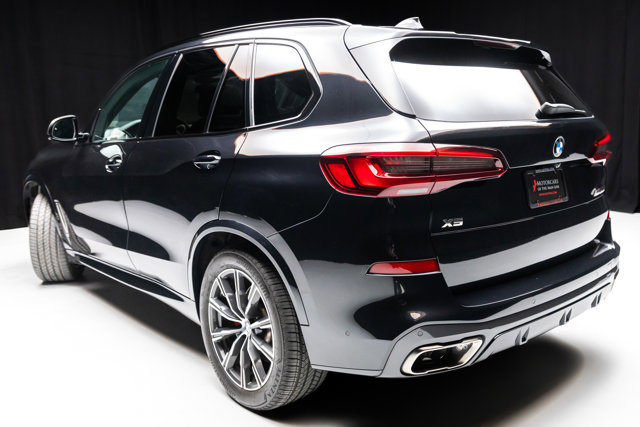 Used 2021 BMW X5 M50i AWD/4WD image 24