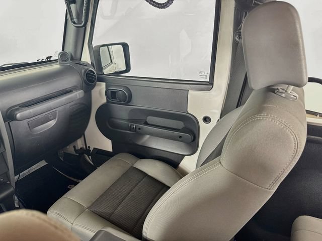 Used 2009 Jeep Wrangler X AWD/4WD image 23