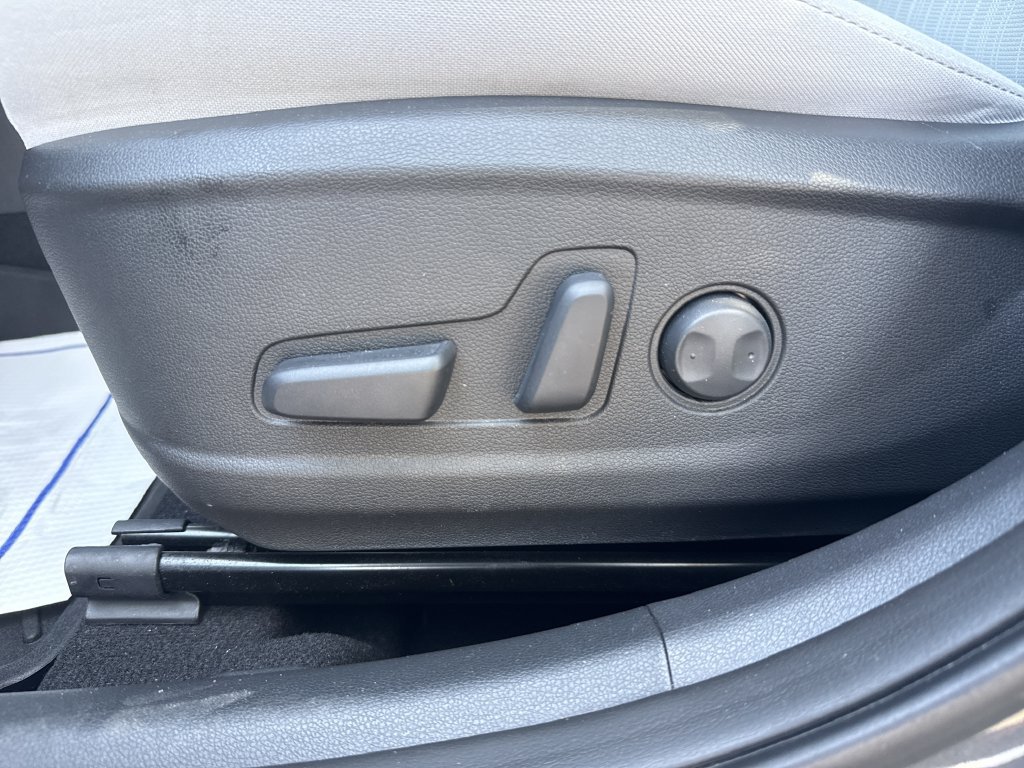 Certified 2023 Hyundai Kona SEL AWD/4WD image 12