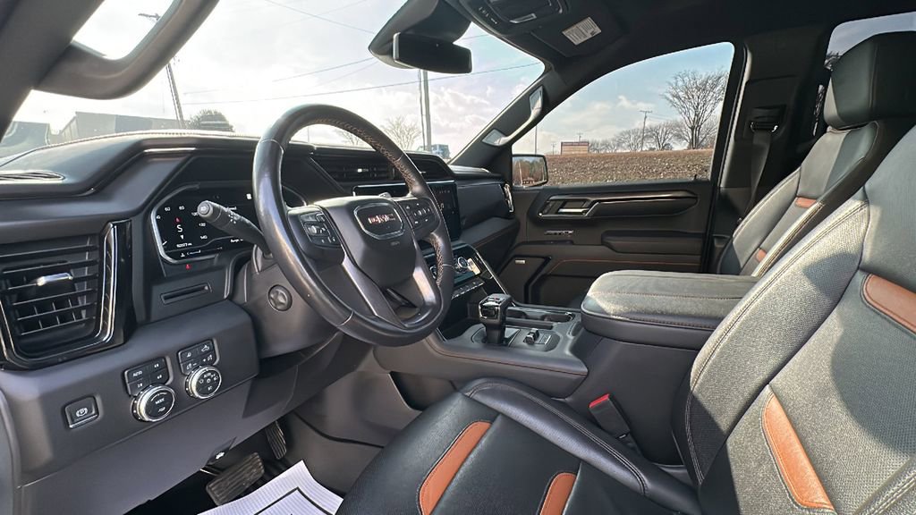 Used 2023 GMC Sierra 1500 AT4 AWD/4WD image 11