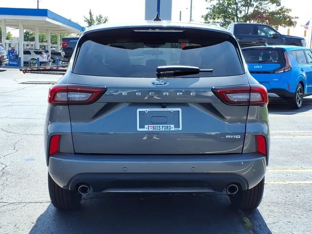 Used 2024 Ford Escape ST-Line w/ Tech Pack #1 AWD/4WD image 6