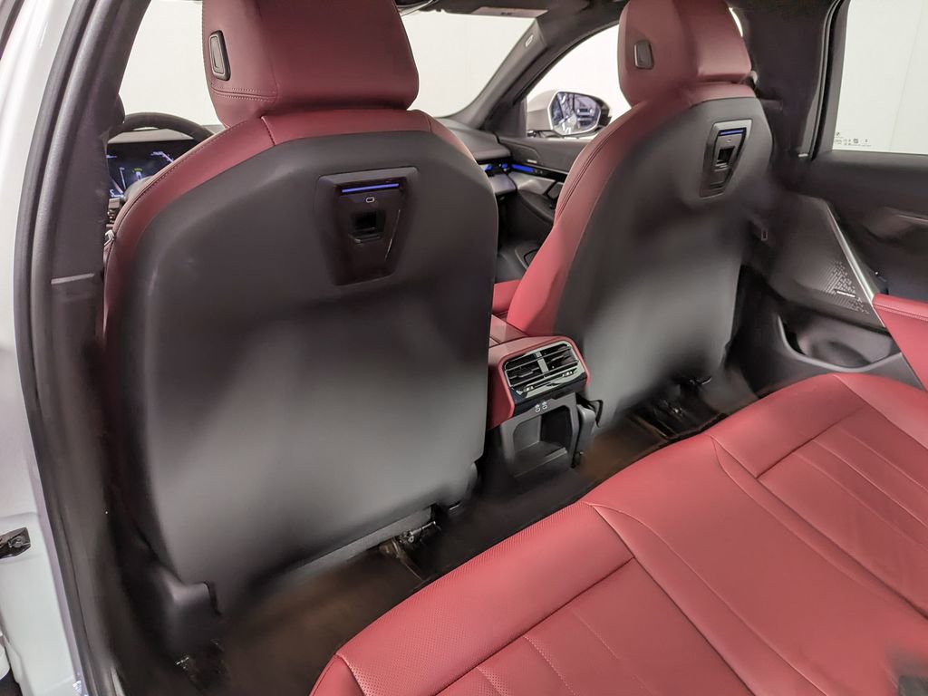 Used 2025 BMW 530i xDrive w/ M Sport Package image 43