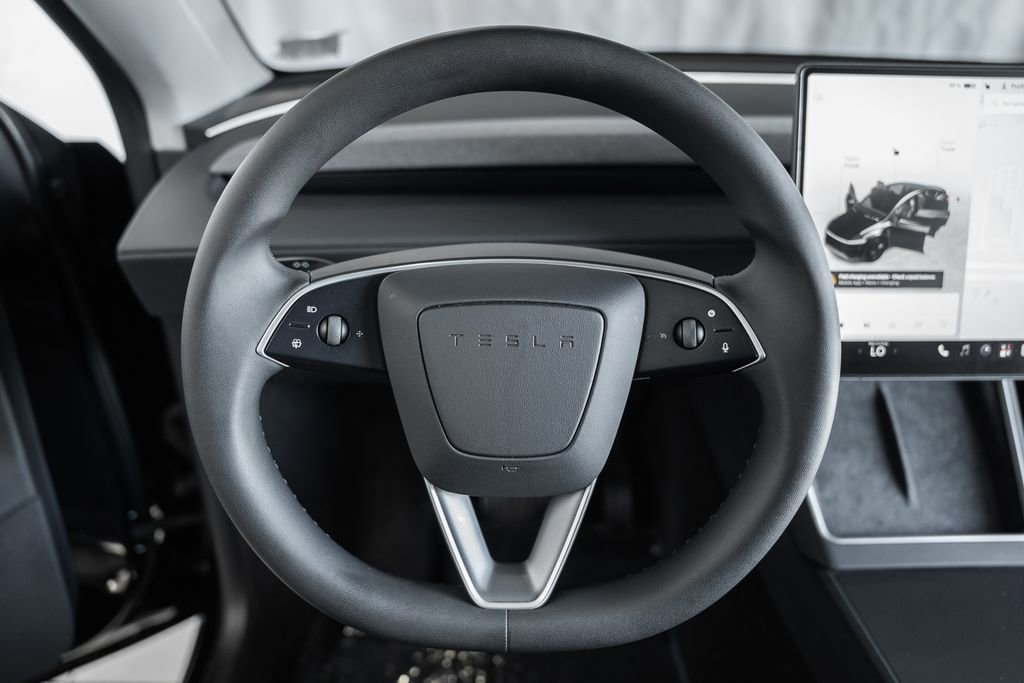 Used 2026 Tesla Model Y Long Range AWD/4WD image 23