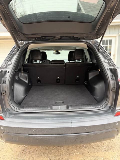 Used 2019 Jeep Cherokee Latitude Plus AWD/4WD image 8