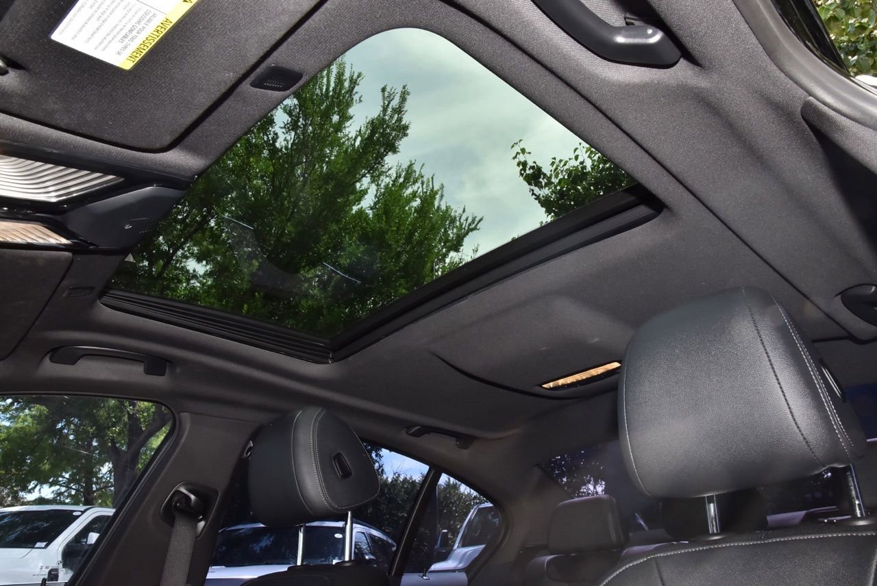 Used 2023 BMW 530i w/ Premium Package RWD image 31