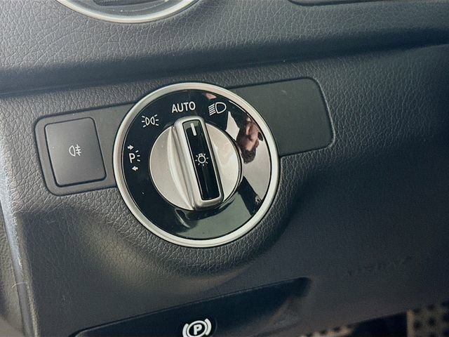 Used 2014 Mercedes-Benz C 300 4MATIC Sedan image 12