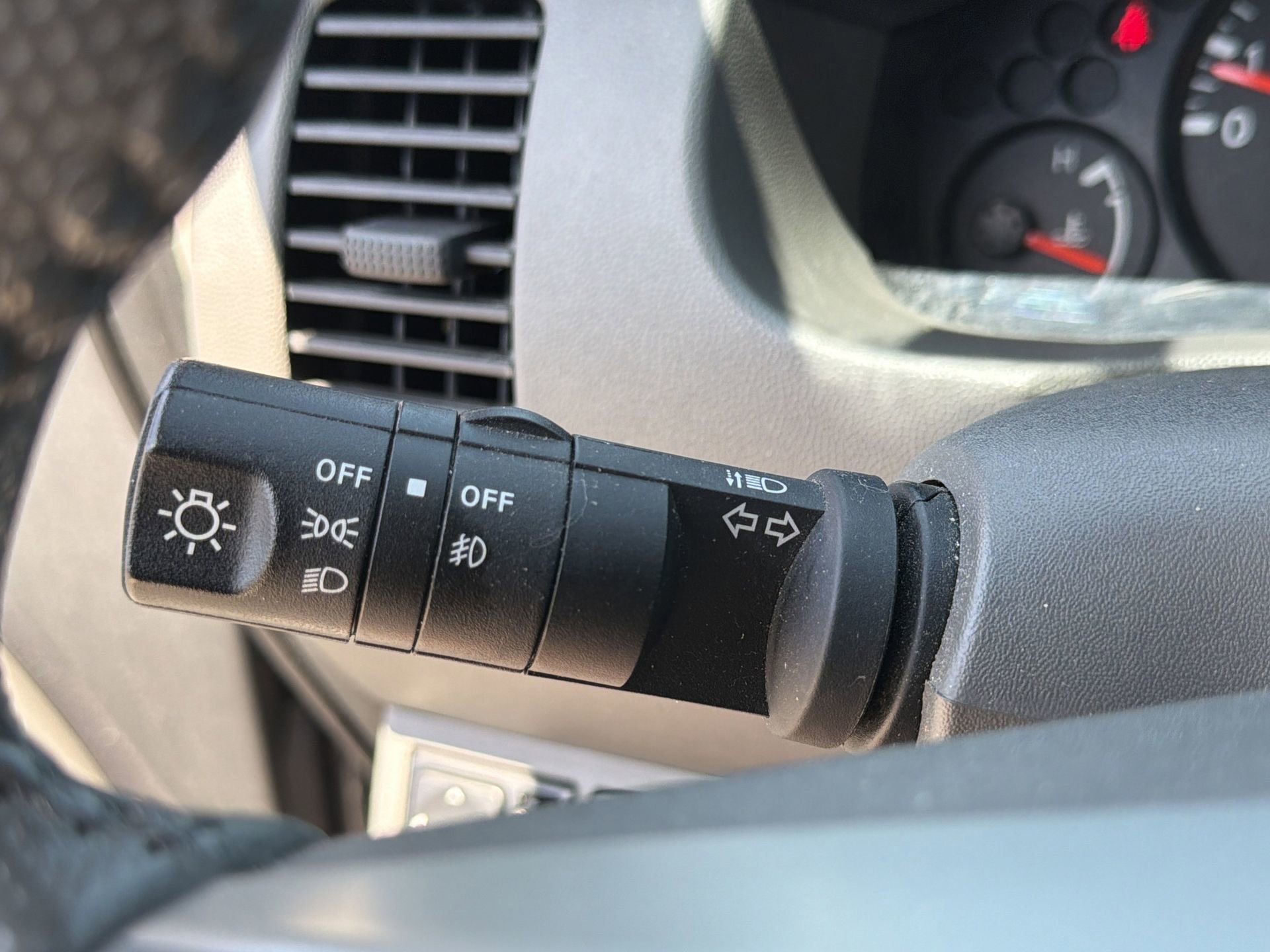 Used 2019 Nissan Frontier SV w/ Value Truck Package RWD image 17