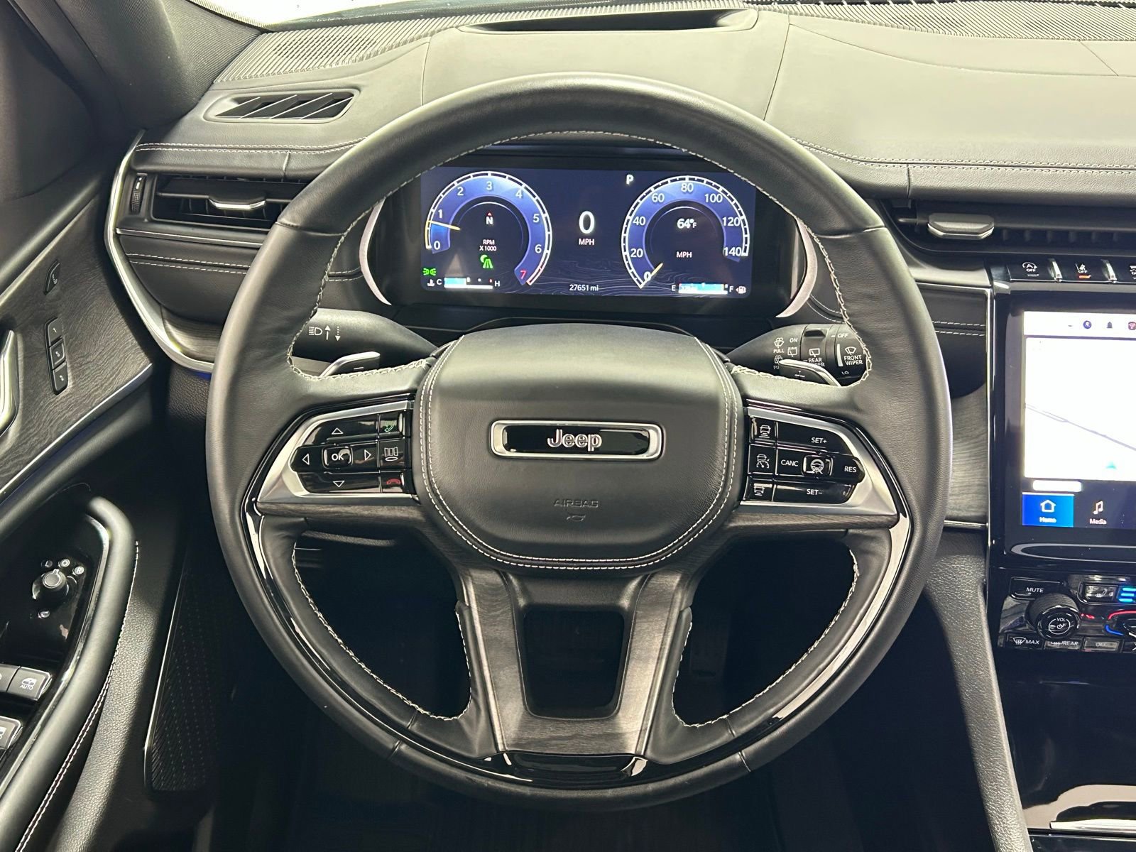 Used 2024 Jeep Grand Cherokee Overland w/ Adv Protech Group III image 12