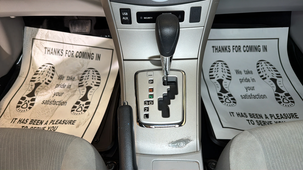 Used 2013 Toyota Corolla LE w/ Premium Pkg FWD image 23