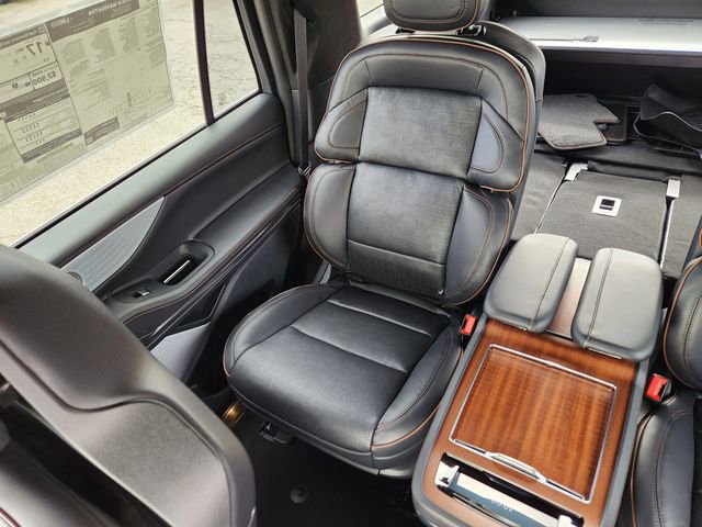 New 2026 Lincoln Navigator Black Label image 13