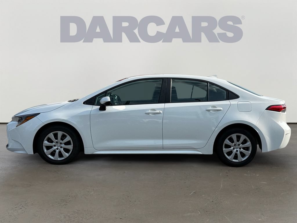 Used 2023 Toyota Corolla LE FWD image 4