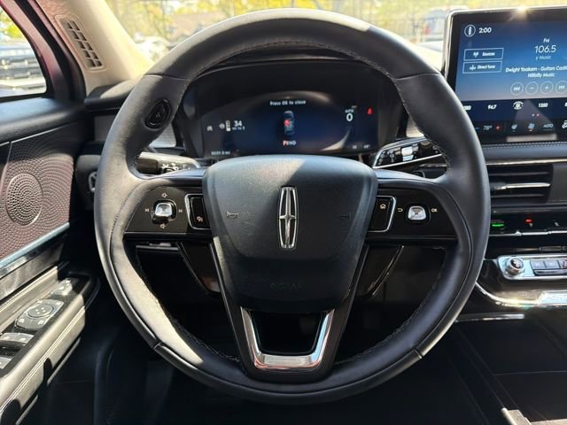 Used 2025 Lincoln Corsair AWD w/ Equipment Group 101A image 17