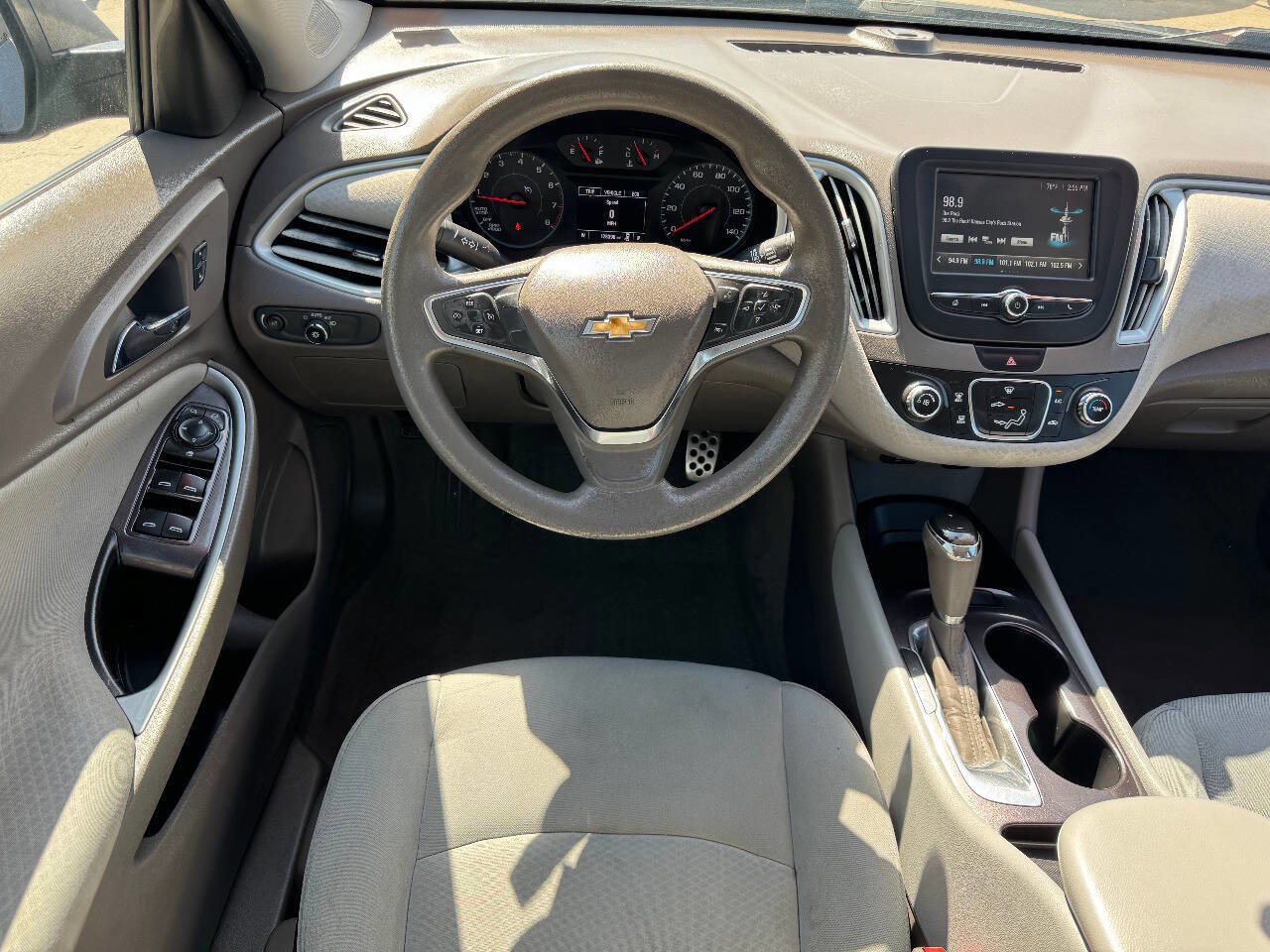 Used 2017 Chevrolet Malibu LS image 14