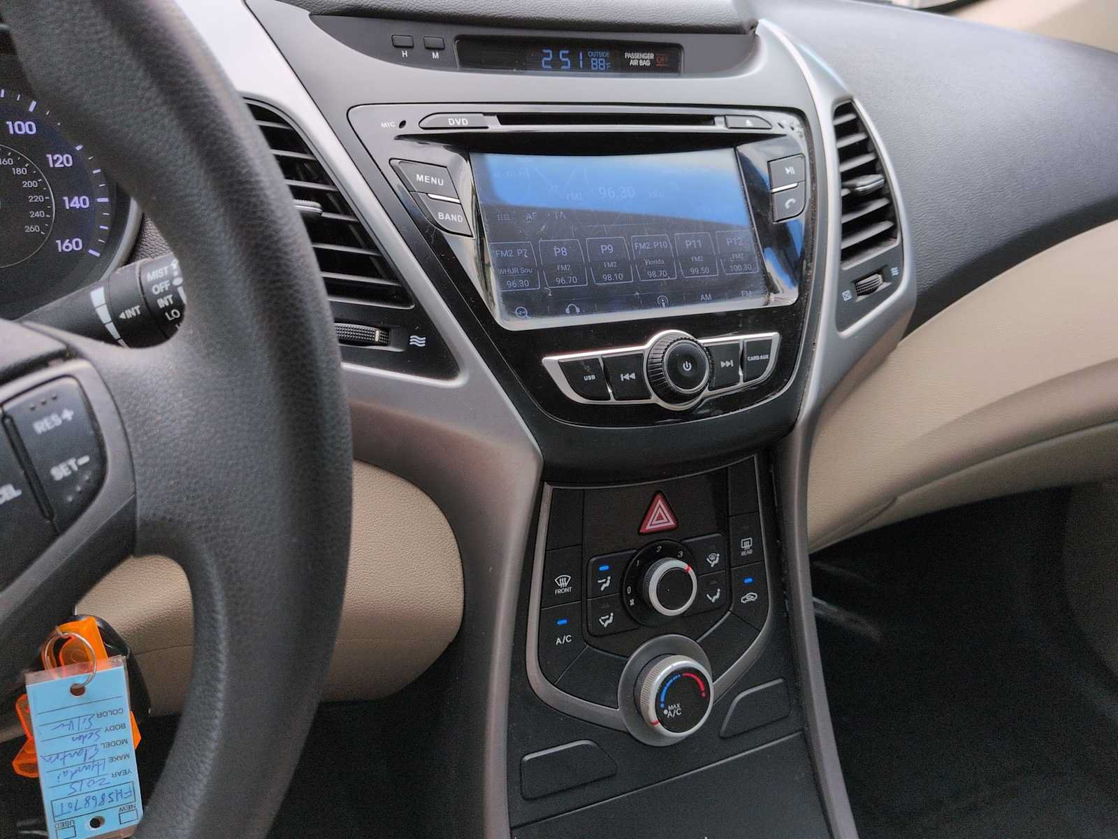 Used 2015 Hyundai Elantra SE FWD image 27