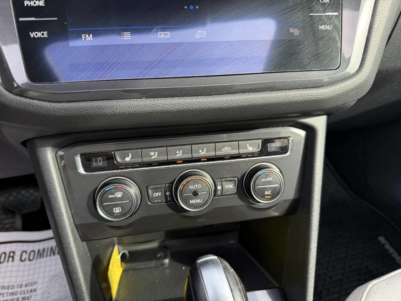 Used 2018 Volkswagen Tiguan SEL FWD image 29