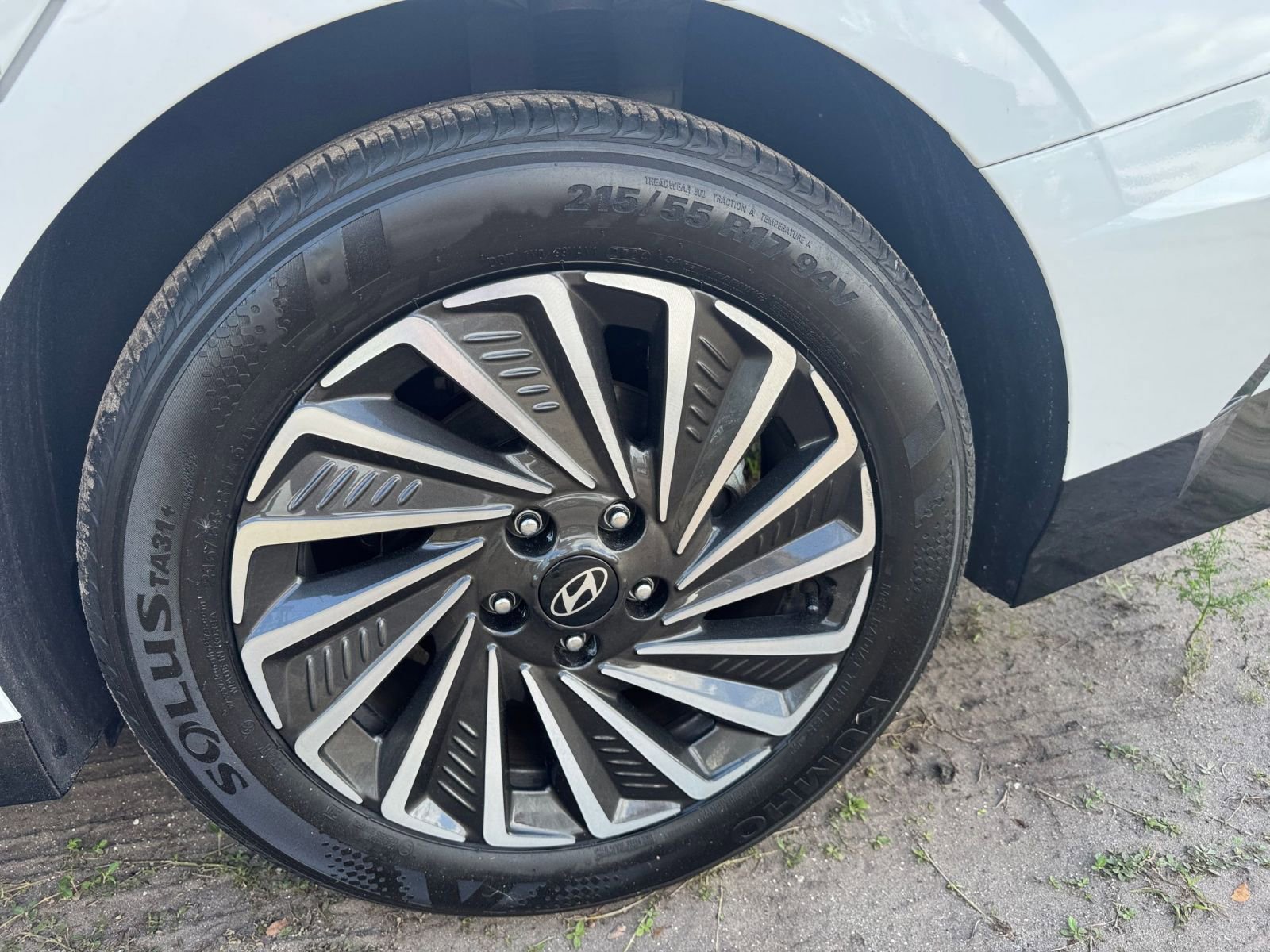 Used 2025 Hyundai Sonata SEL FWD image 29