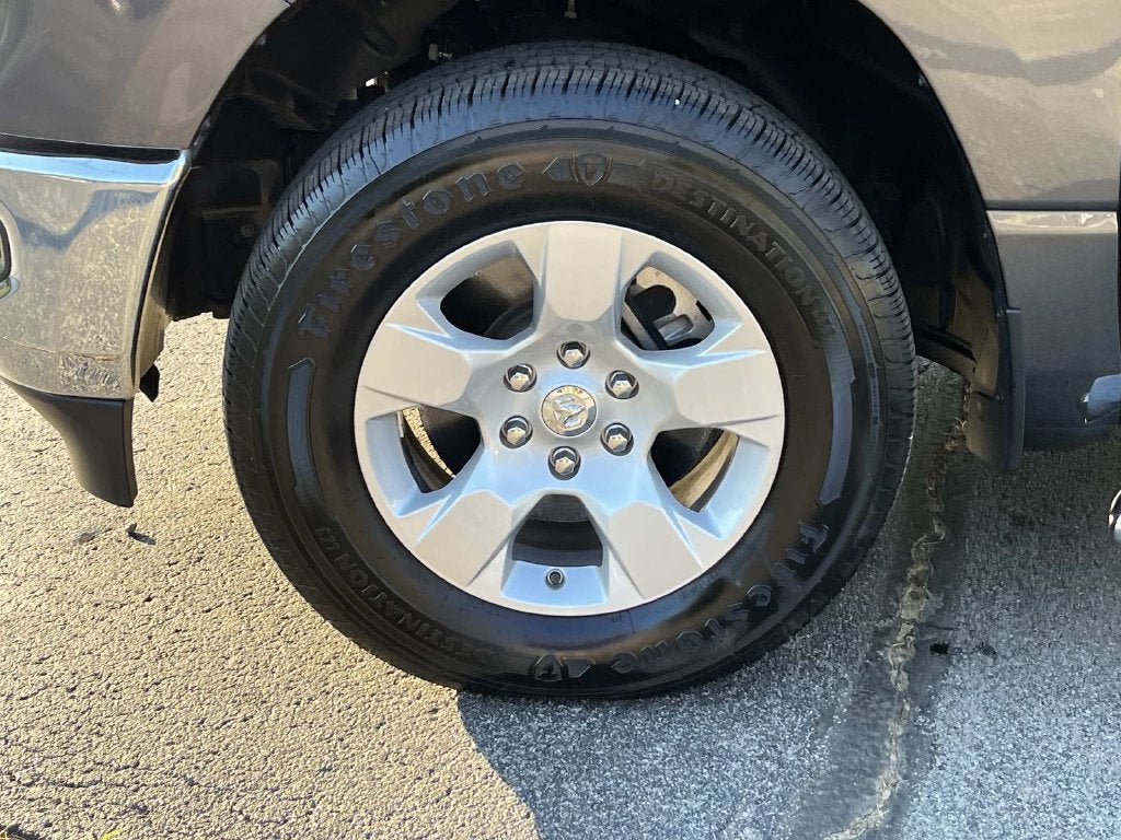 Used 2022 RAM 1500 Big Horn AWD/4WD image 9