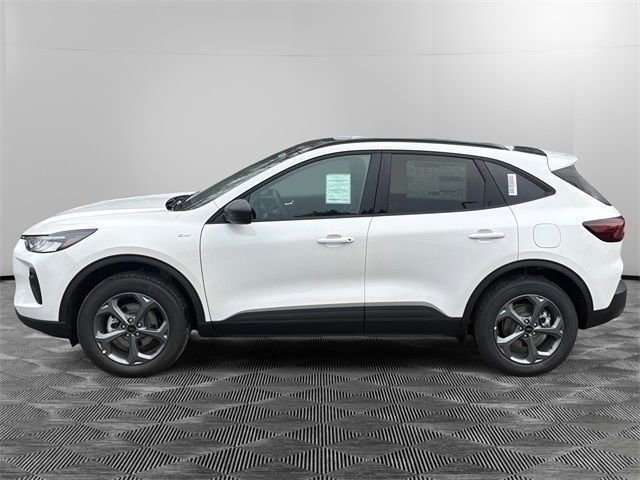 New 2026 Ford Escape ST-Line w/ Cold Weather Package AWD/4WD image 2