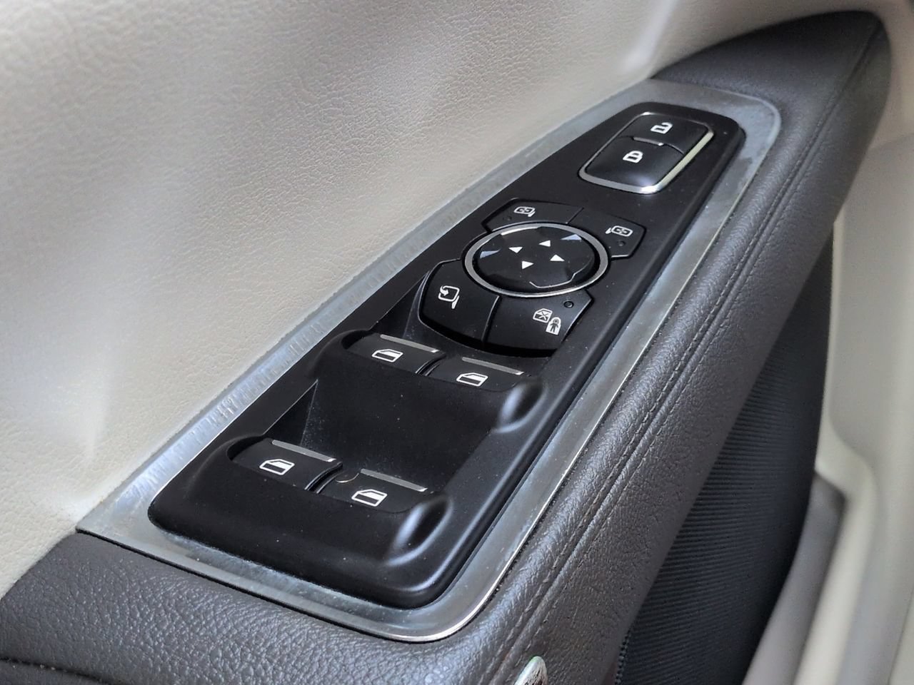 Used 2020 Lincoln Continental Reserve FWD image 26