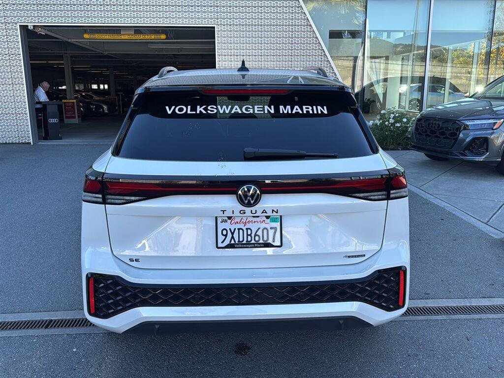Used 2026 Volkswagen Tiguan SE R-Line AWD/4WD image 7