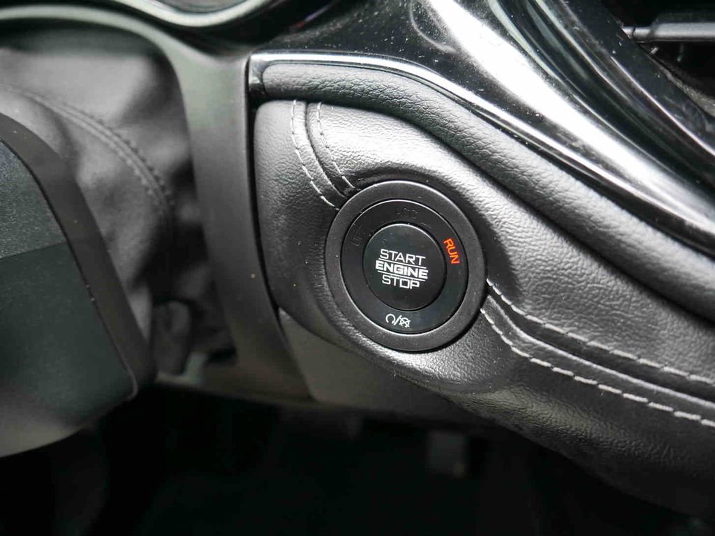 Used 2021 Dodge Durango GT image 31