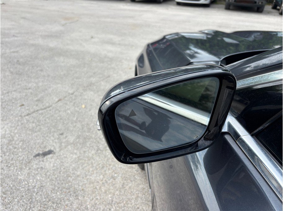 Used 2016 BMW 750i RWD image 17