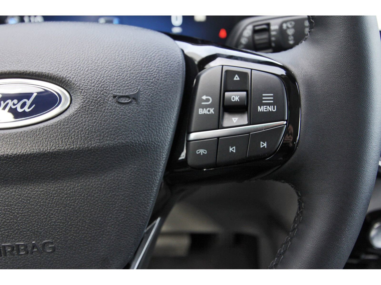 Used 2024 Ford Escape Platinum w/ Premium Technology Package image 19