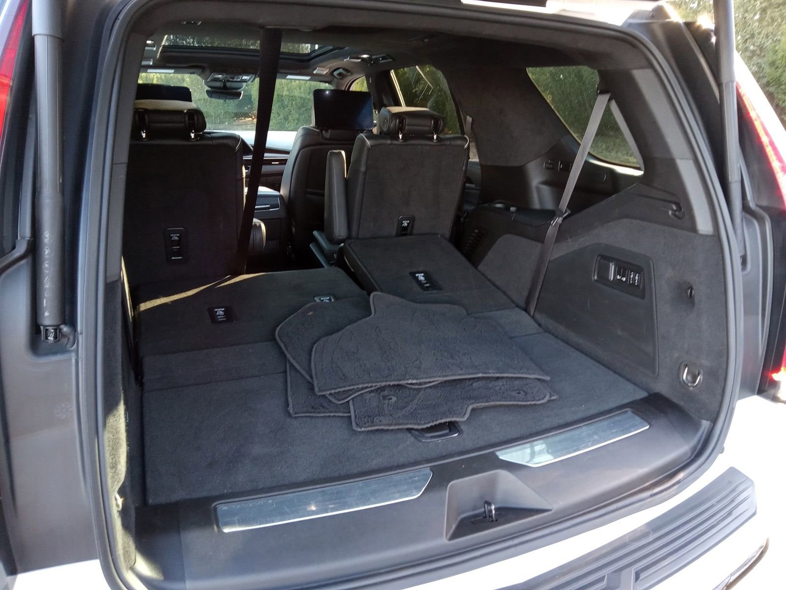 Used 2021 Cadillac Escalade Sport Platinum image 28