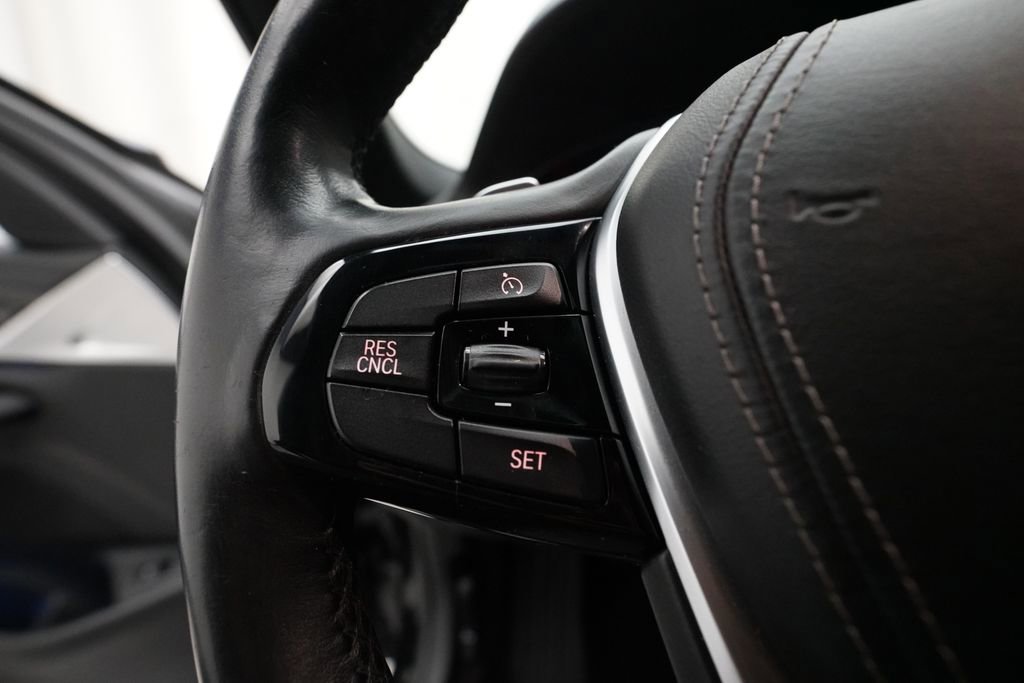 Used 2018 BMW 540i xDrive image 18