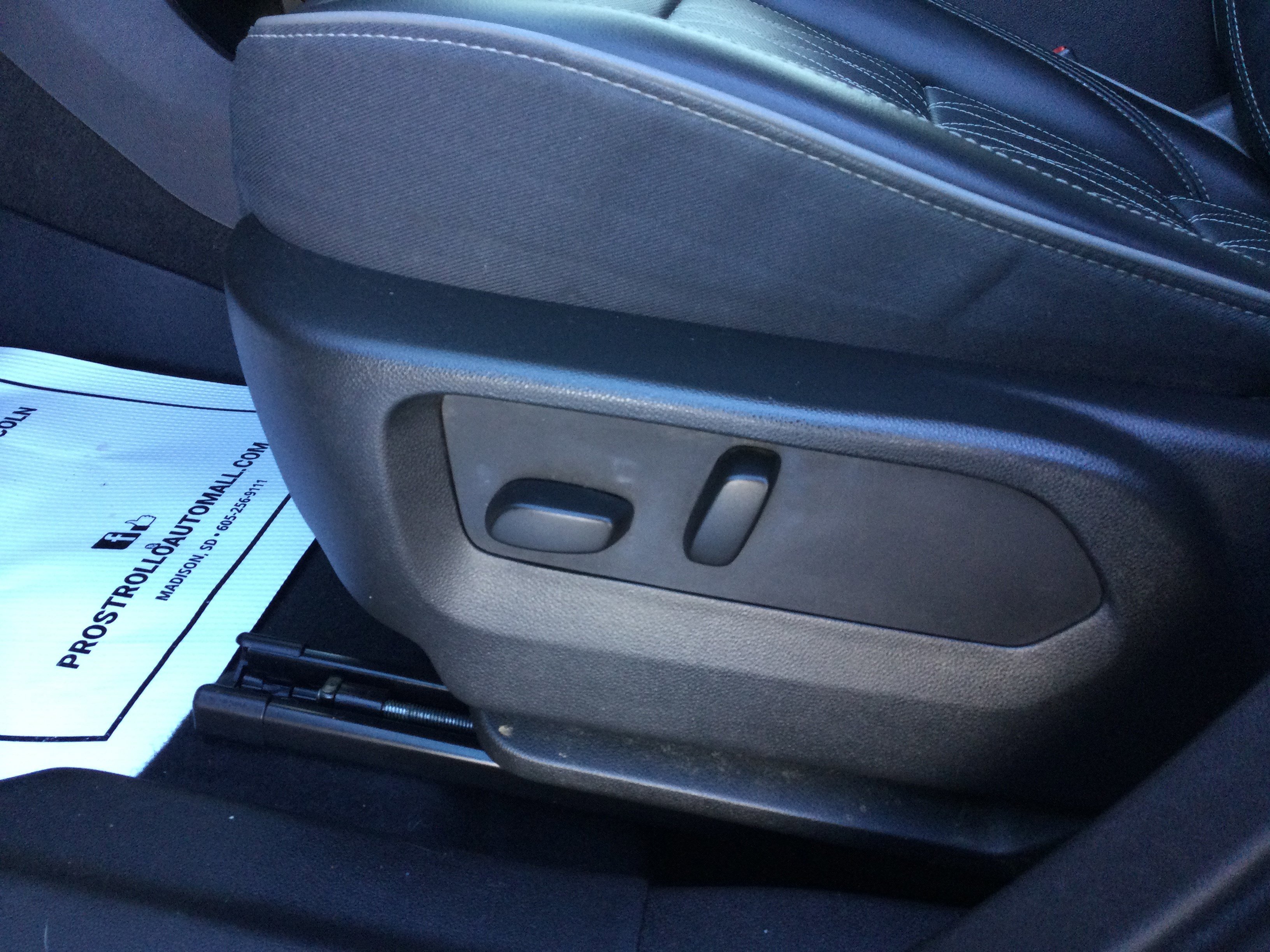 Used 2023 Buick Envision Avenir image 9