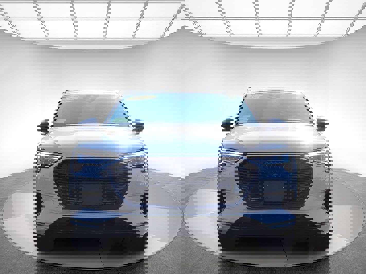 Used 2019 Audi e-tron Premium Plus image 2