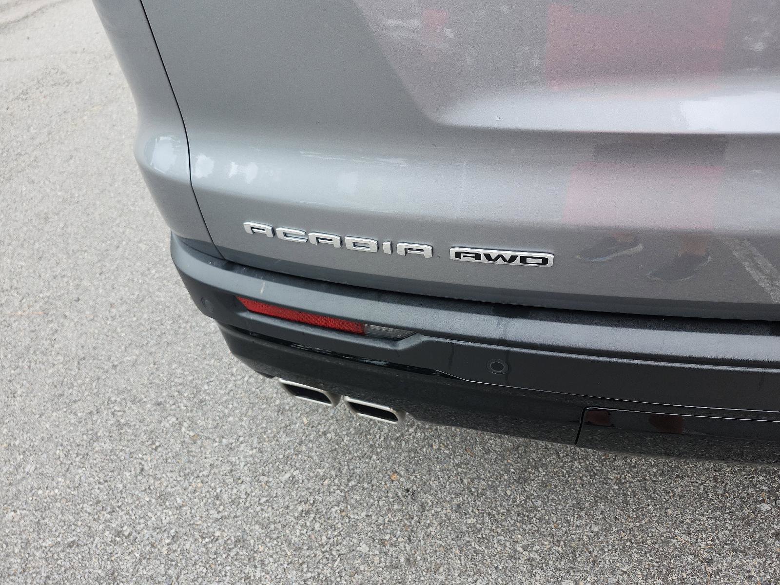 Certified 2024 GMC Acadia AT4 w/ Luxury Package AWD/4WD image 4