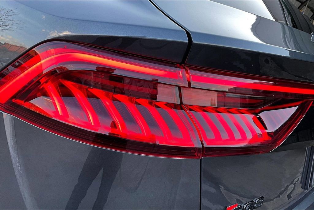 Used 2023 Audi SQ8 Premium Plus w/ SQ8 Luxury Package image 23