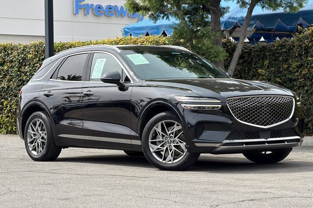 Used 2022 Genesis GV70 2.5T w/ Advanced Package image 2