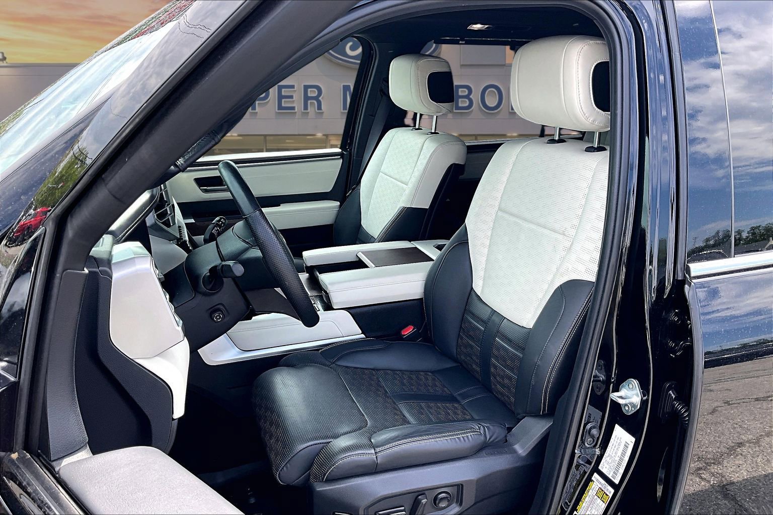 Used 2024 Toyota Sequoia Capstone AWD/4WD image 25