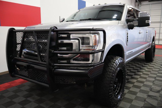 Used 2021 Ford F350 Platinum AWD/4WD image 3