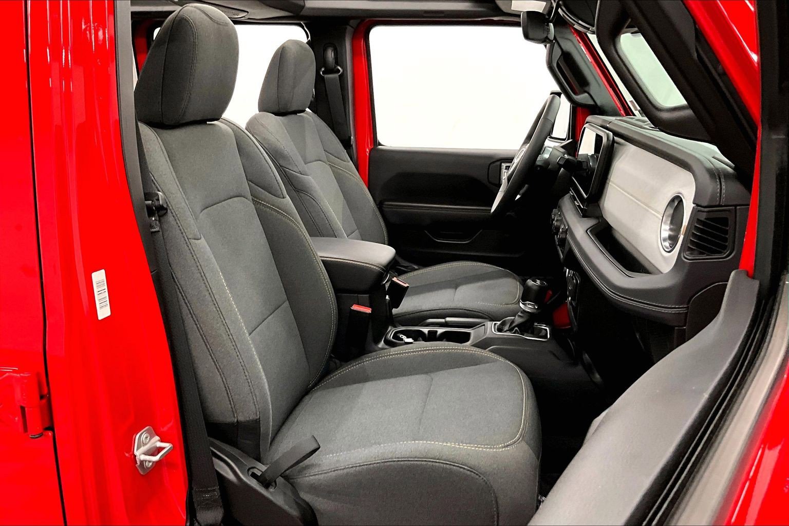 Used 2025 Jeep Wrangler Unlimited Sahara w/ Safety Group AWD/4WD image 8
