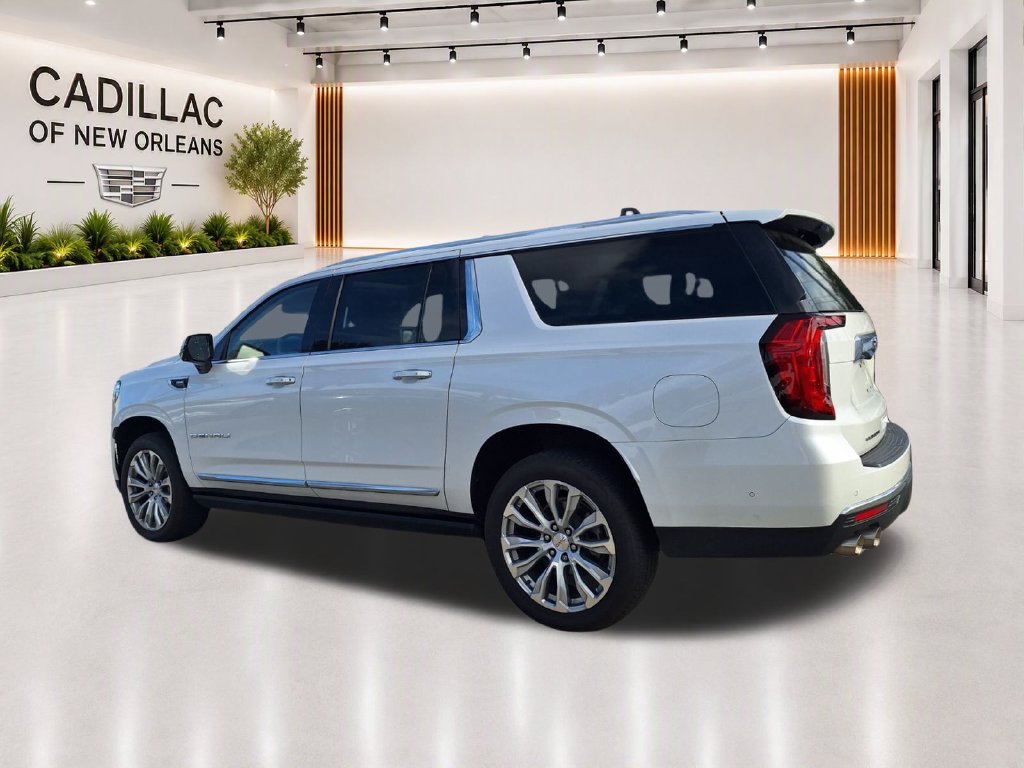 Used 2023 GMC Yukon XL Denali w/ Denali Reserve Package RWD image 4