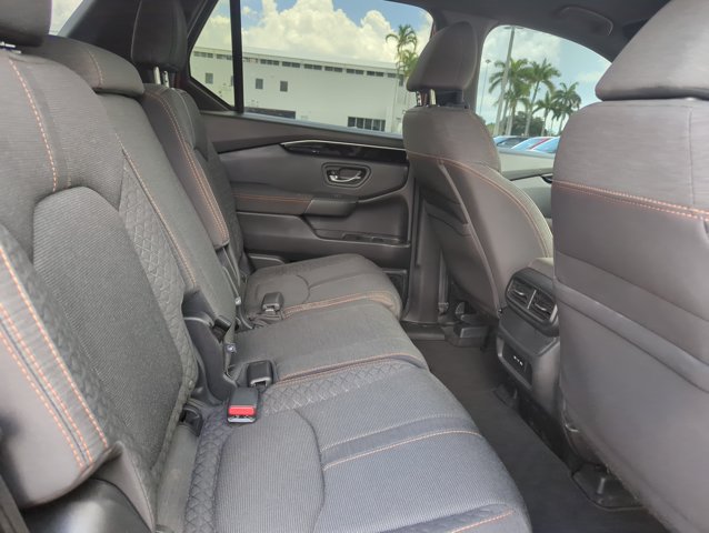 Used 2024 Honda Pilot Sport image 18
