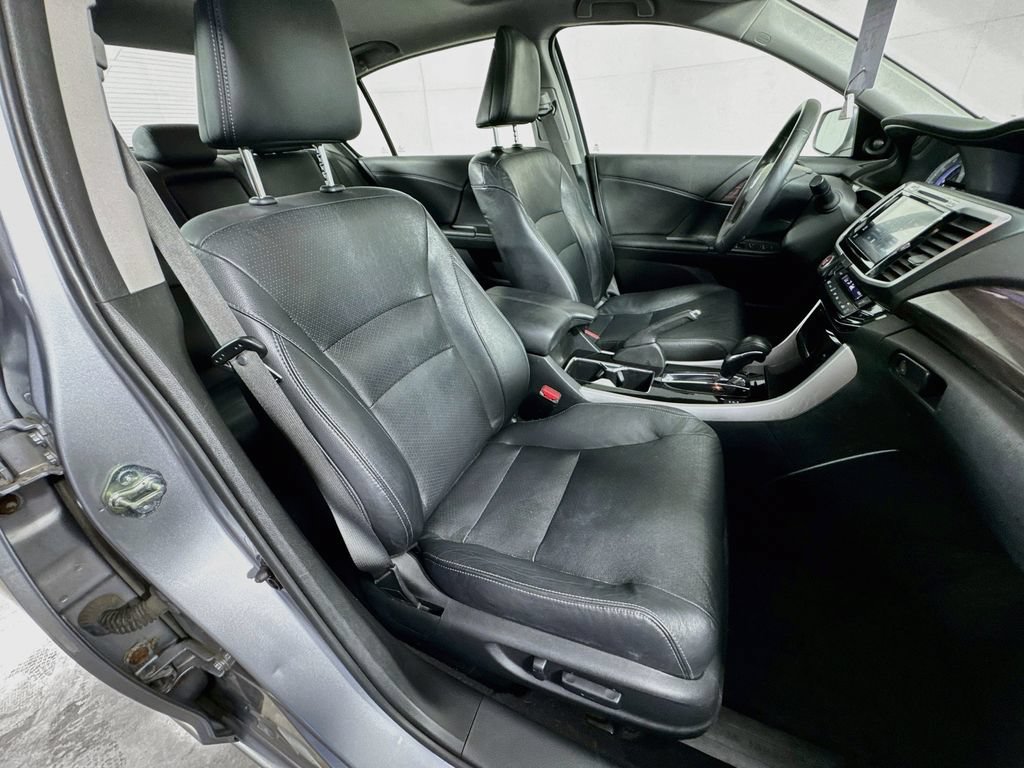 Used 2016 Honda Accord EX-L image 35