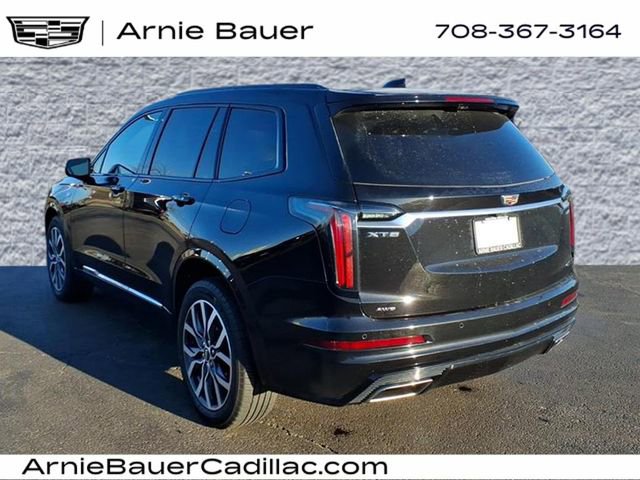 Used 2023 Cadillac XT6 Sport w/ Technology Package image 8