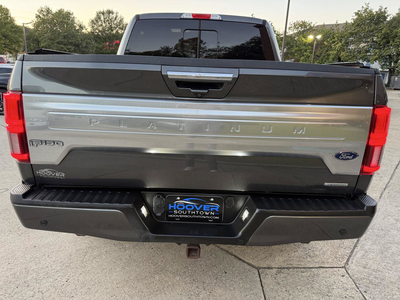 Used 2018 Ford F150 Platinum w/ Equipment Group 701A Luxury AWD/4WD image 6