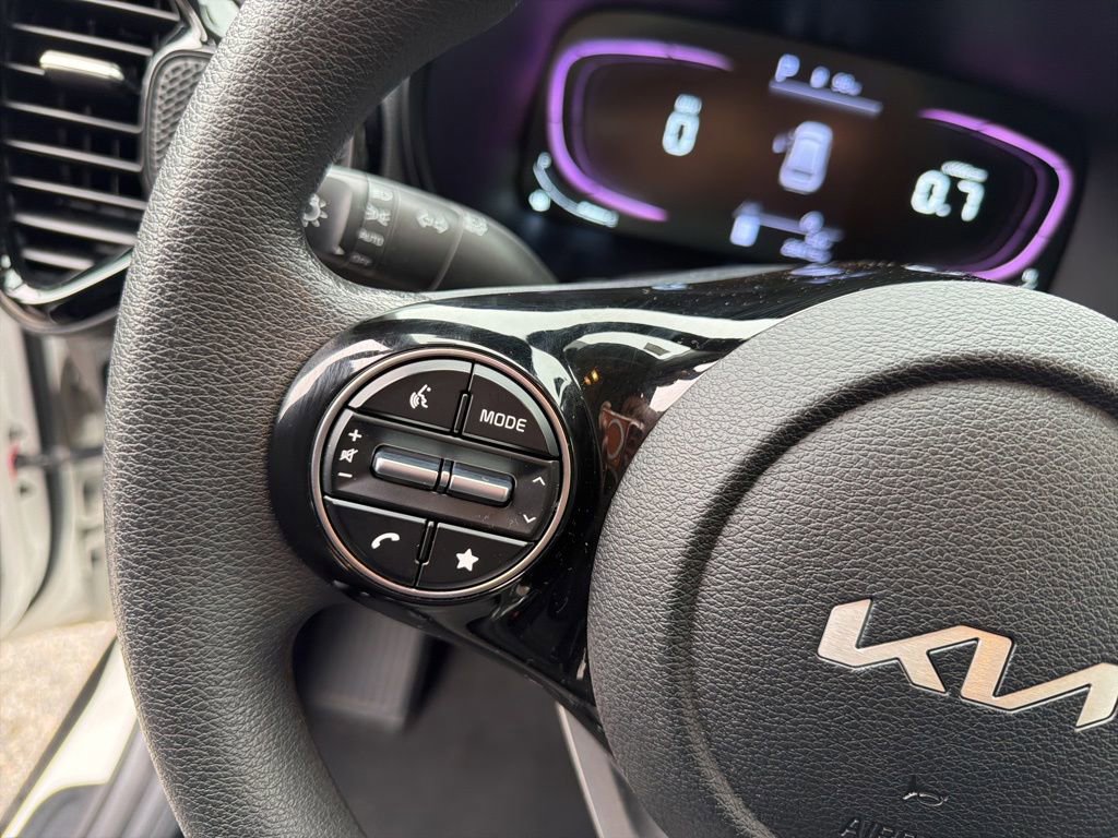 Certified 2023 Kia Soul S FWD image 15