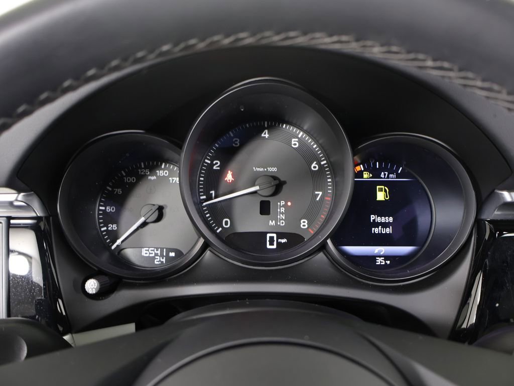 Certified 2024 Porsche Macan image 22