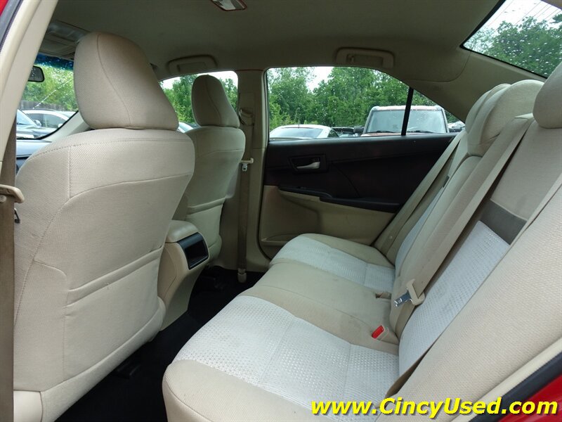Used 2012 Toyota Camry LE FWD image 14