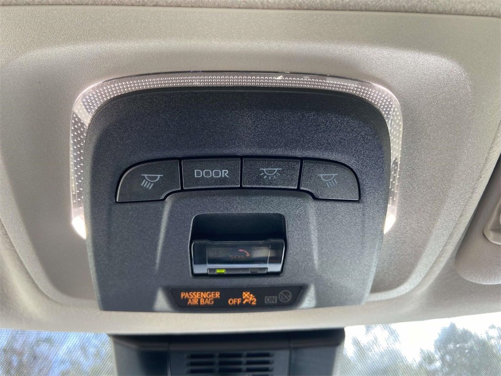 Used 2025 Toyota Corolla LE image 22