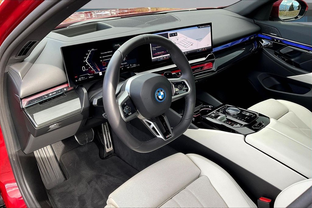 Certified 2026 BMW 550e xDrive AWD/4WD image 17