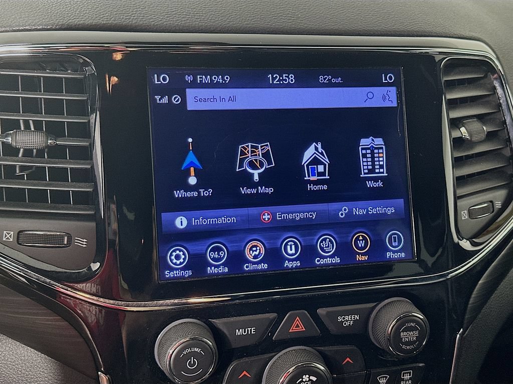 Certified 2019 Jeep Grand Cherokee Altitude AWD/4WD image 19